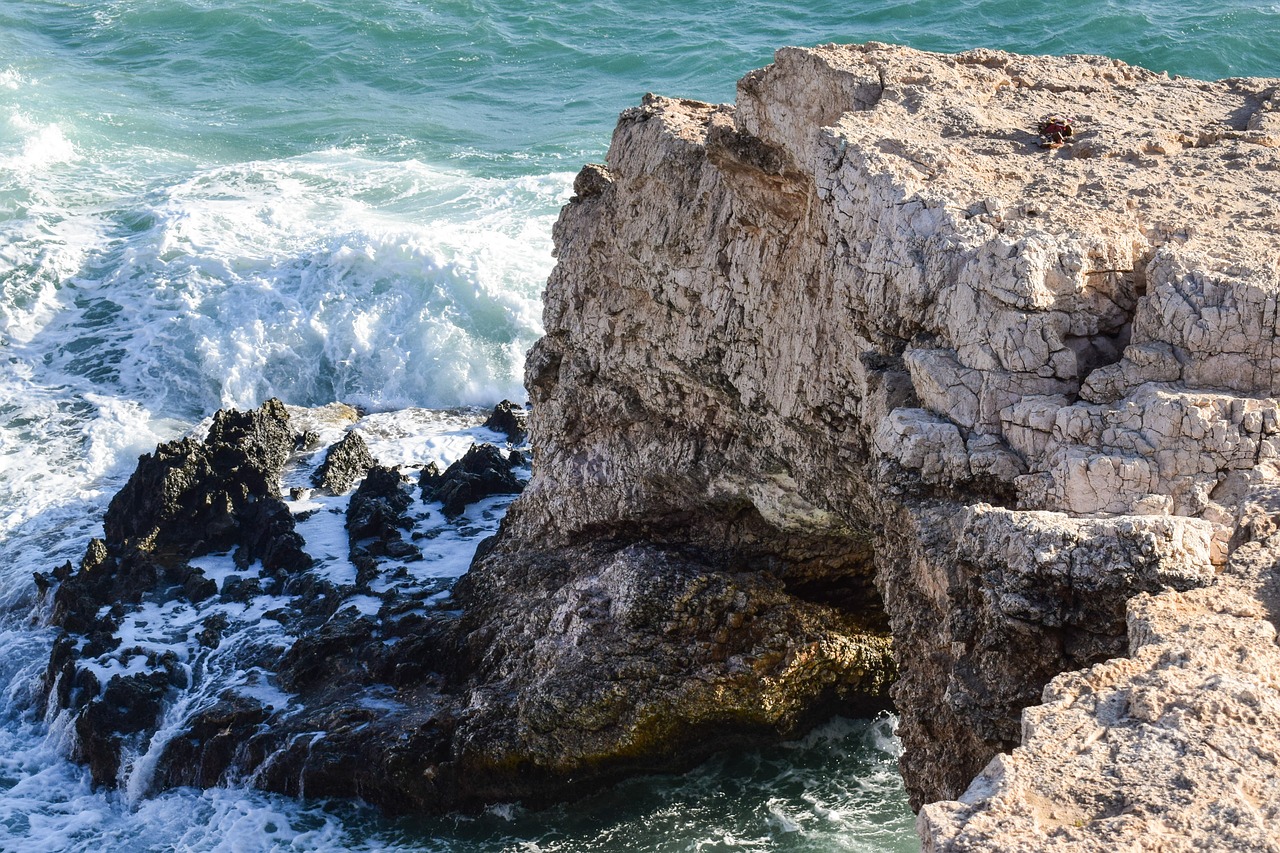 Image - rock rocky coast waves crushing