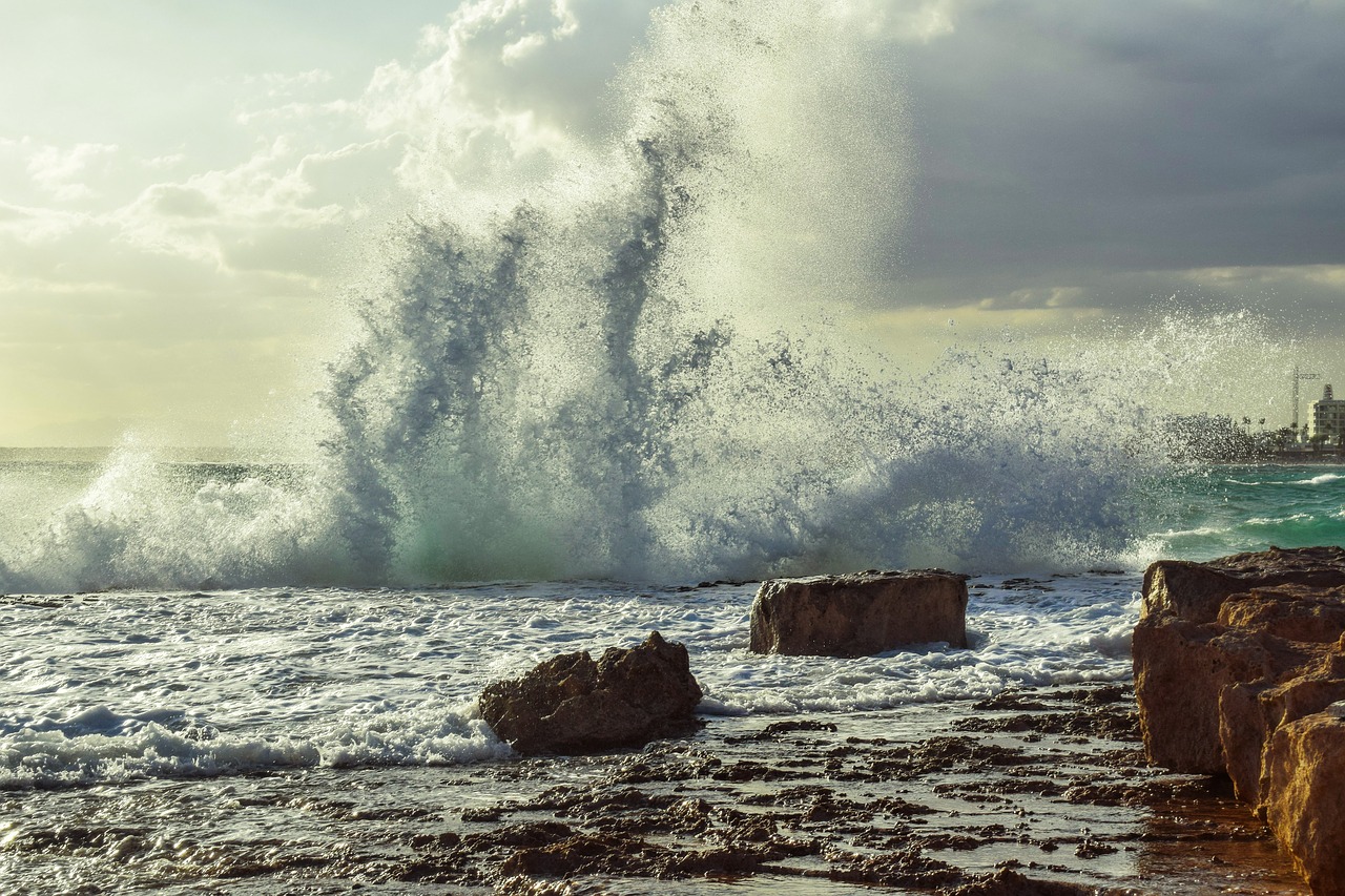 Image - storm wave crushing water sea