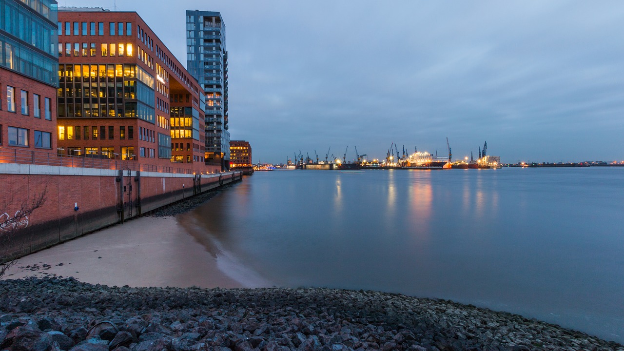 Image - elbe hamburg evening lights port