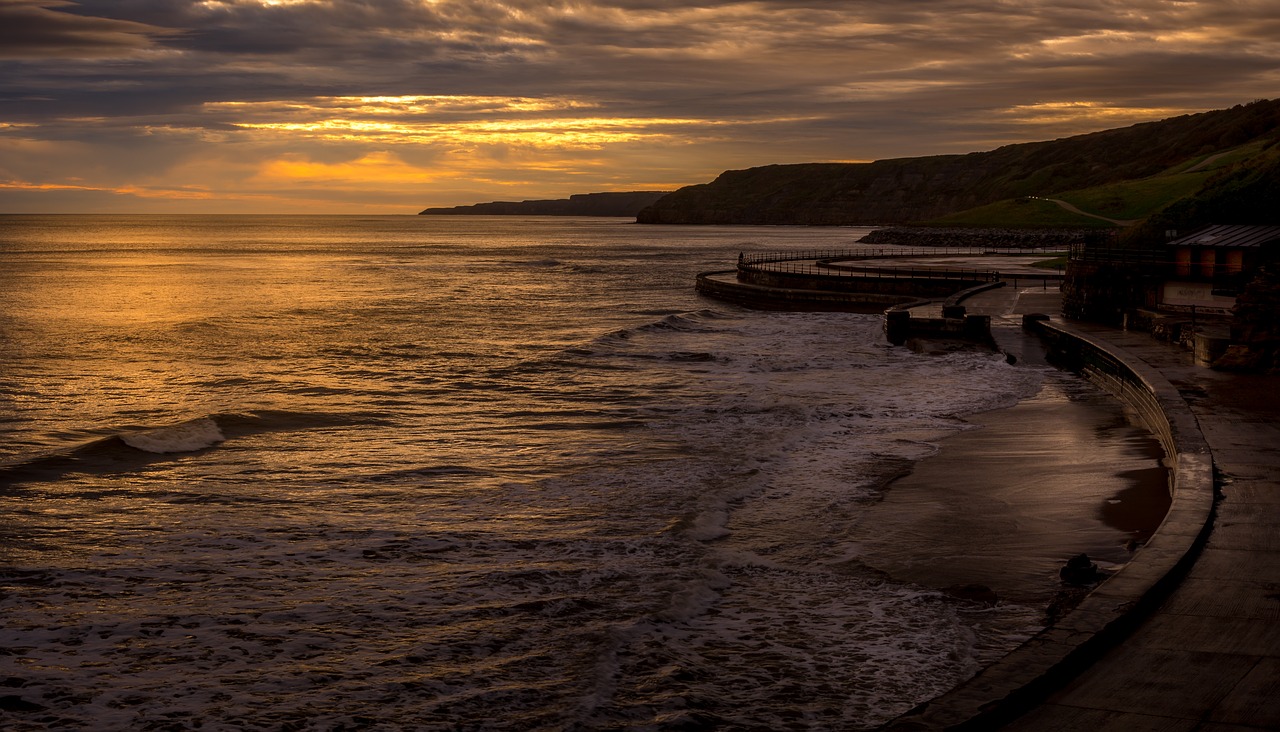 Image - scarborough sunrise seascape