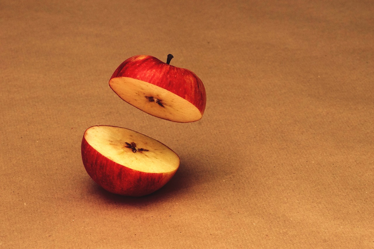 Image - cut apple red red apple delicious