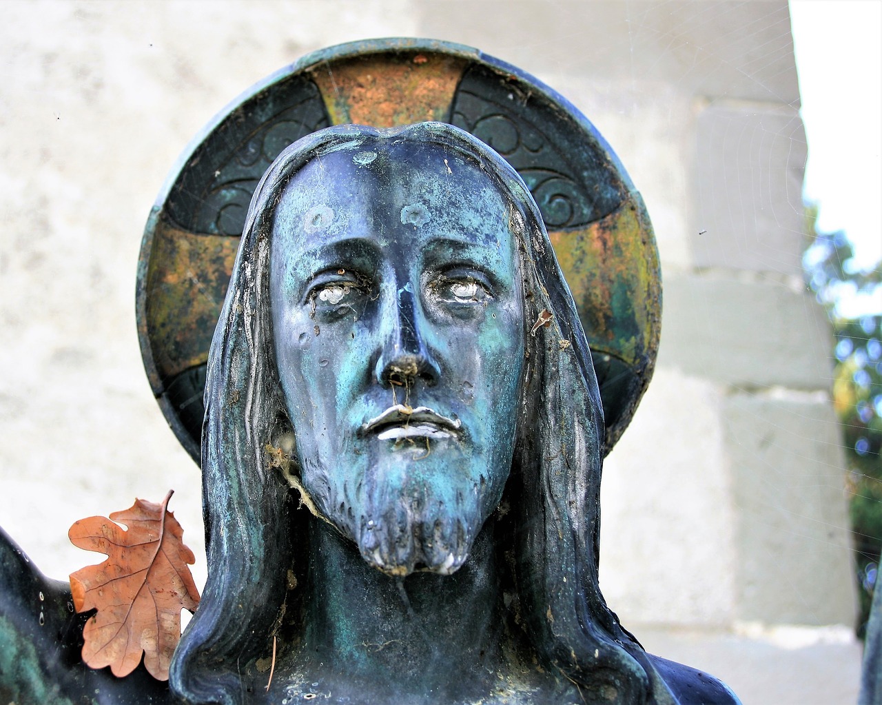 Image - sculpture bronze christ face faith