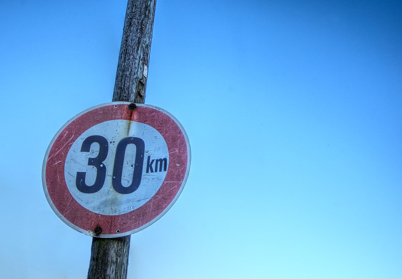 Image - traffic sign shield speed limit