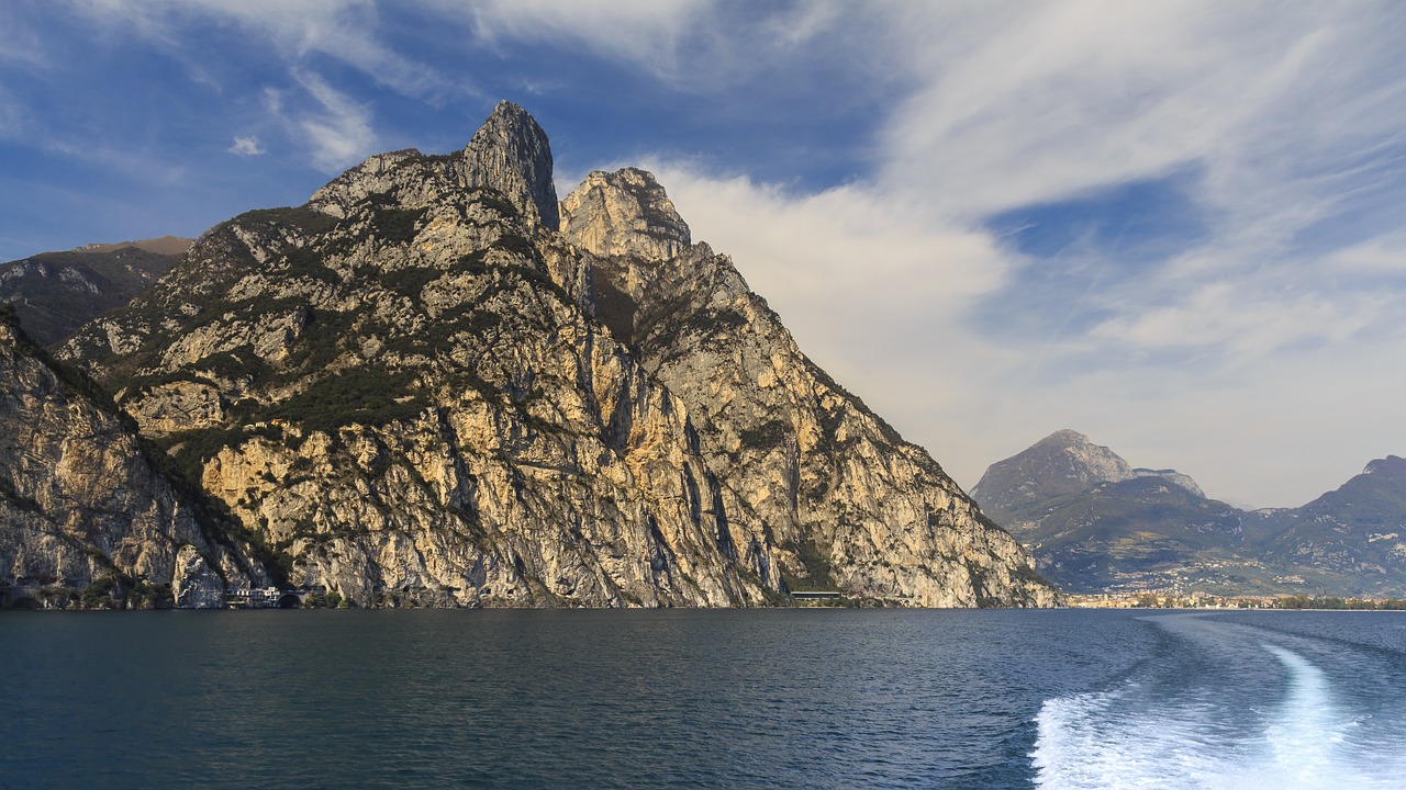 Image - mountains boat trip garda italy