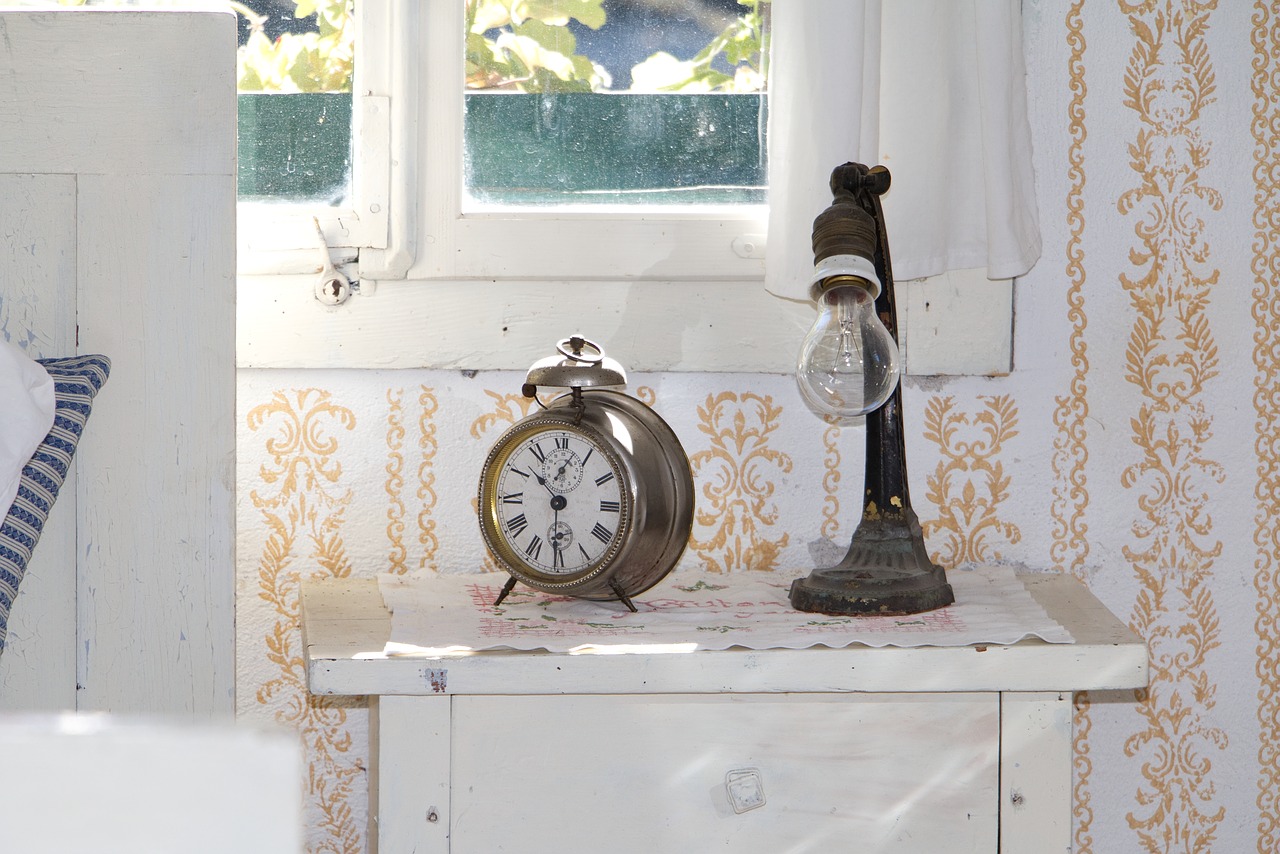 Image - clock alarm clock bedroom lamp