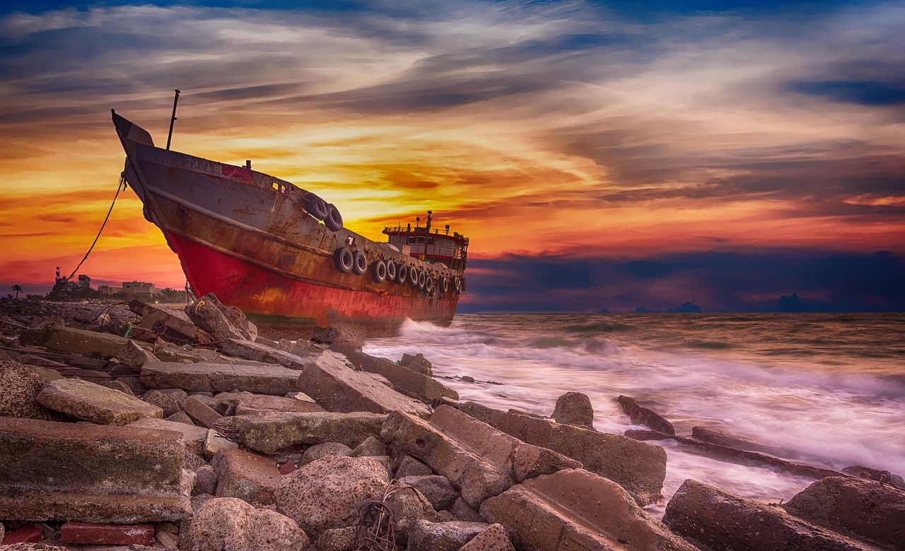 Image - shoreline shipwreck coastline shore