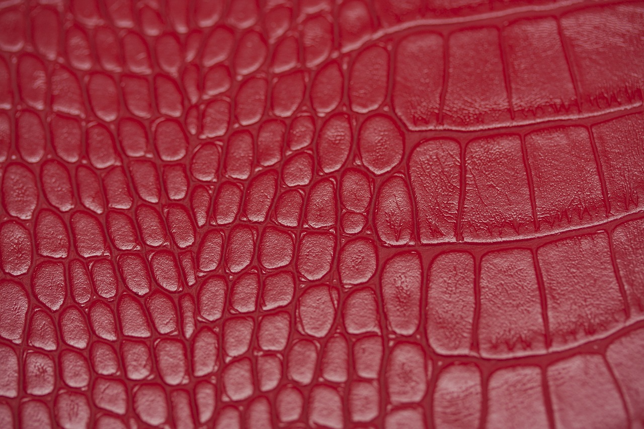 Image - skin texture red crocodile snake