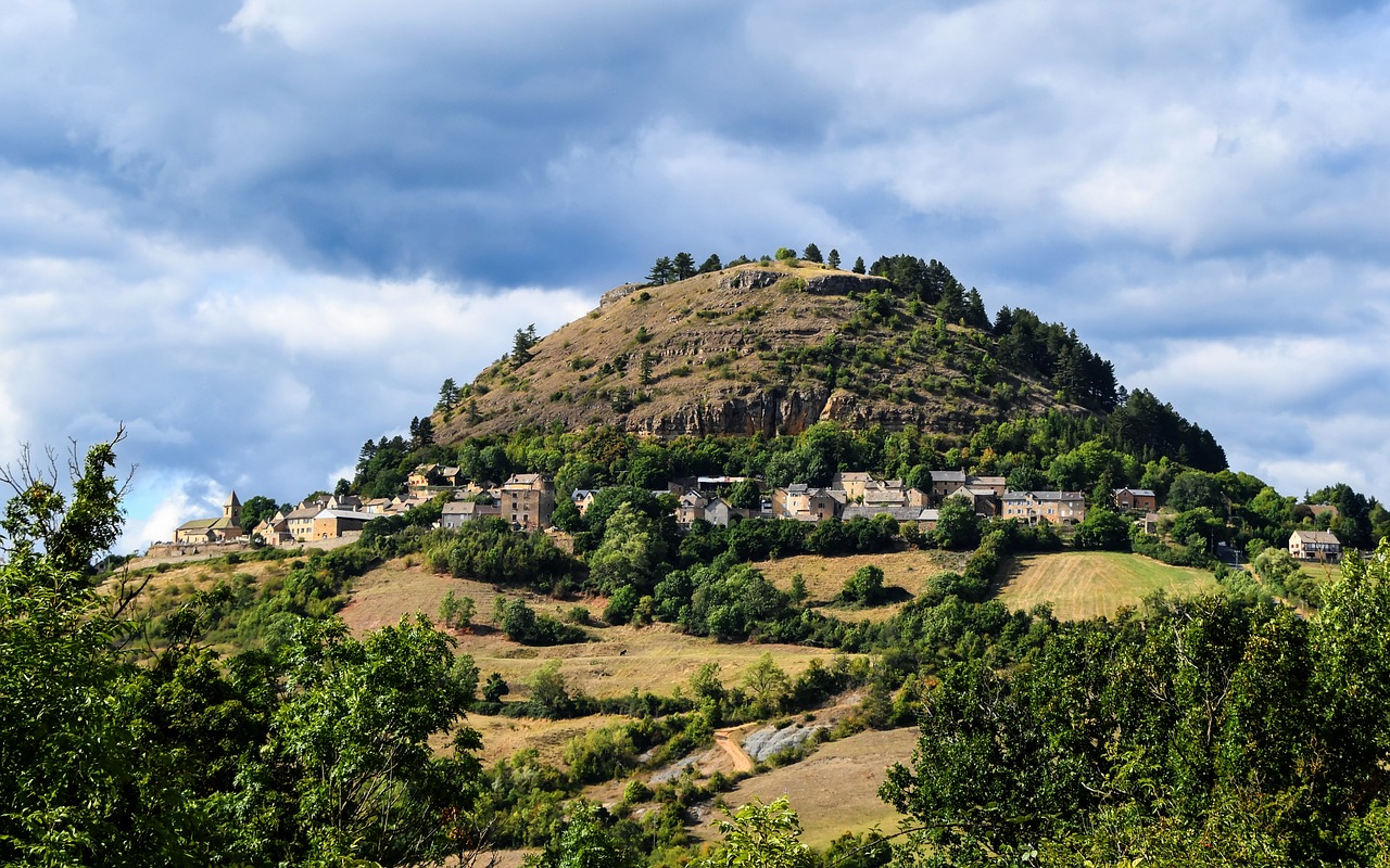 Image - lozère mount landscape sky field