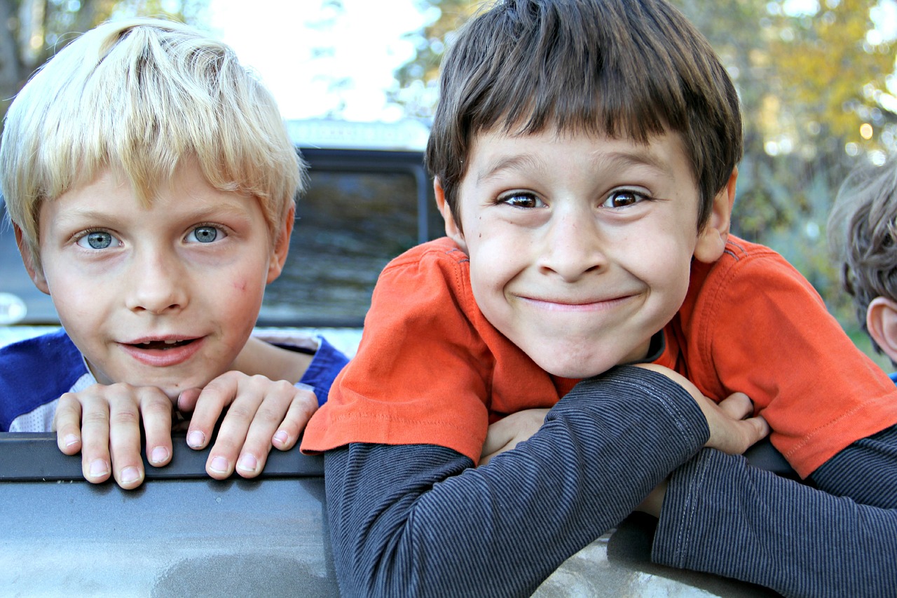 Image - boys funny faces expressions