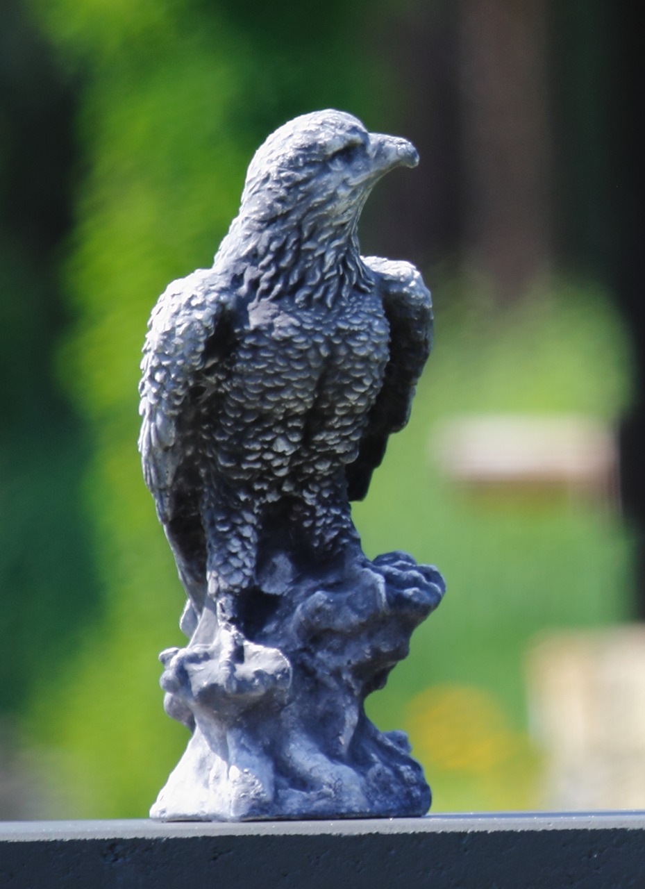 Image - stone adler falcon figure