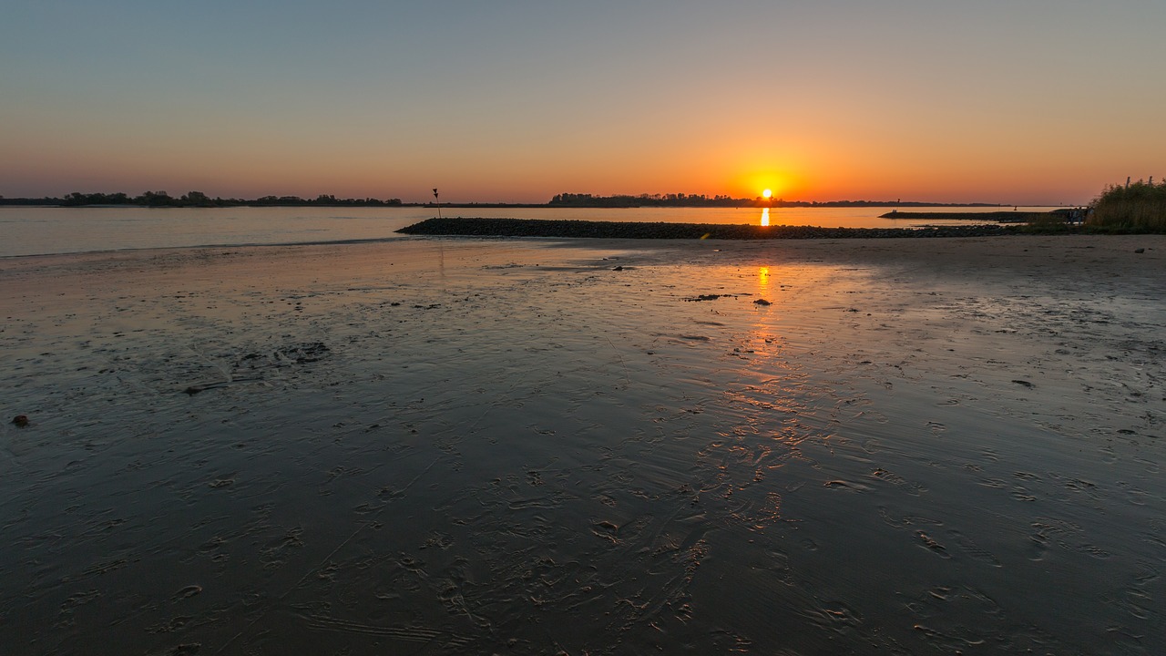 Image - hamburg beach blankenese