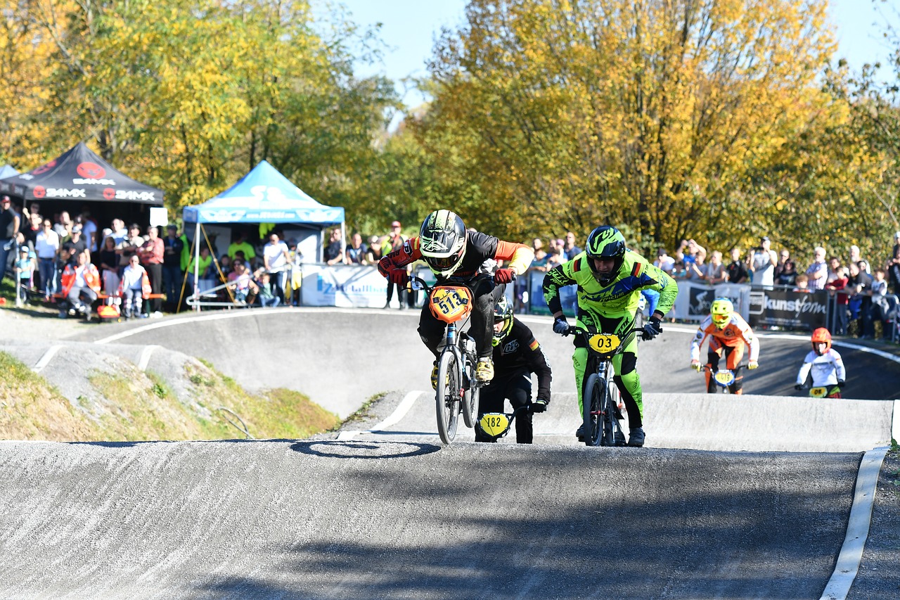 Image - bmx race action cyclists