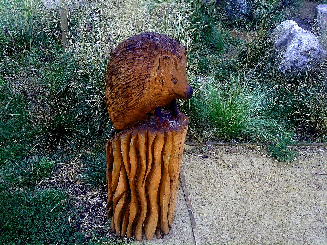 Image - outdoors craft wooden hedgehog