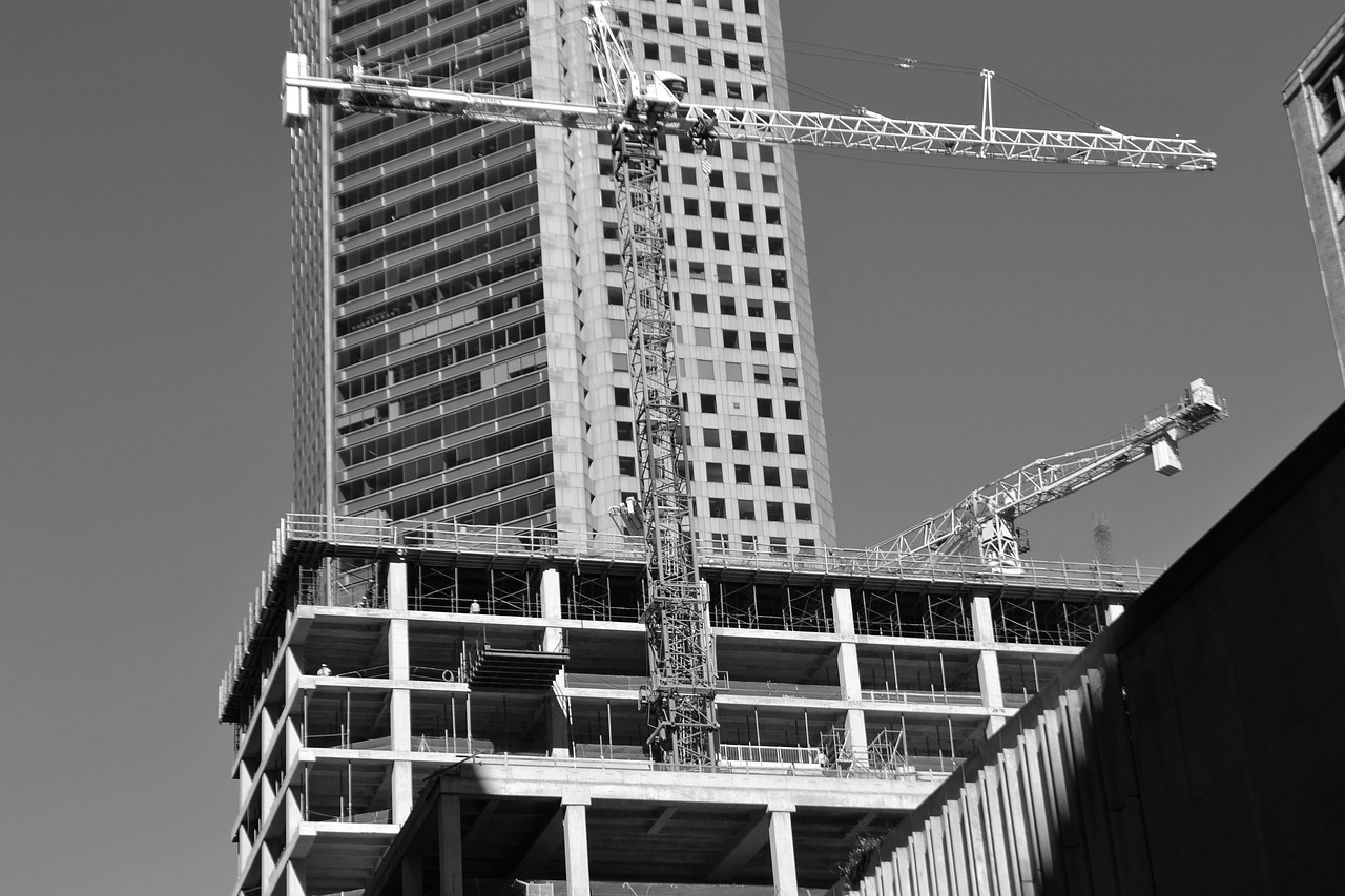 Image - parking lot under construction crane