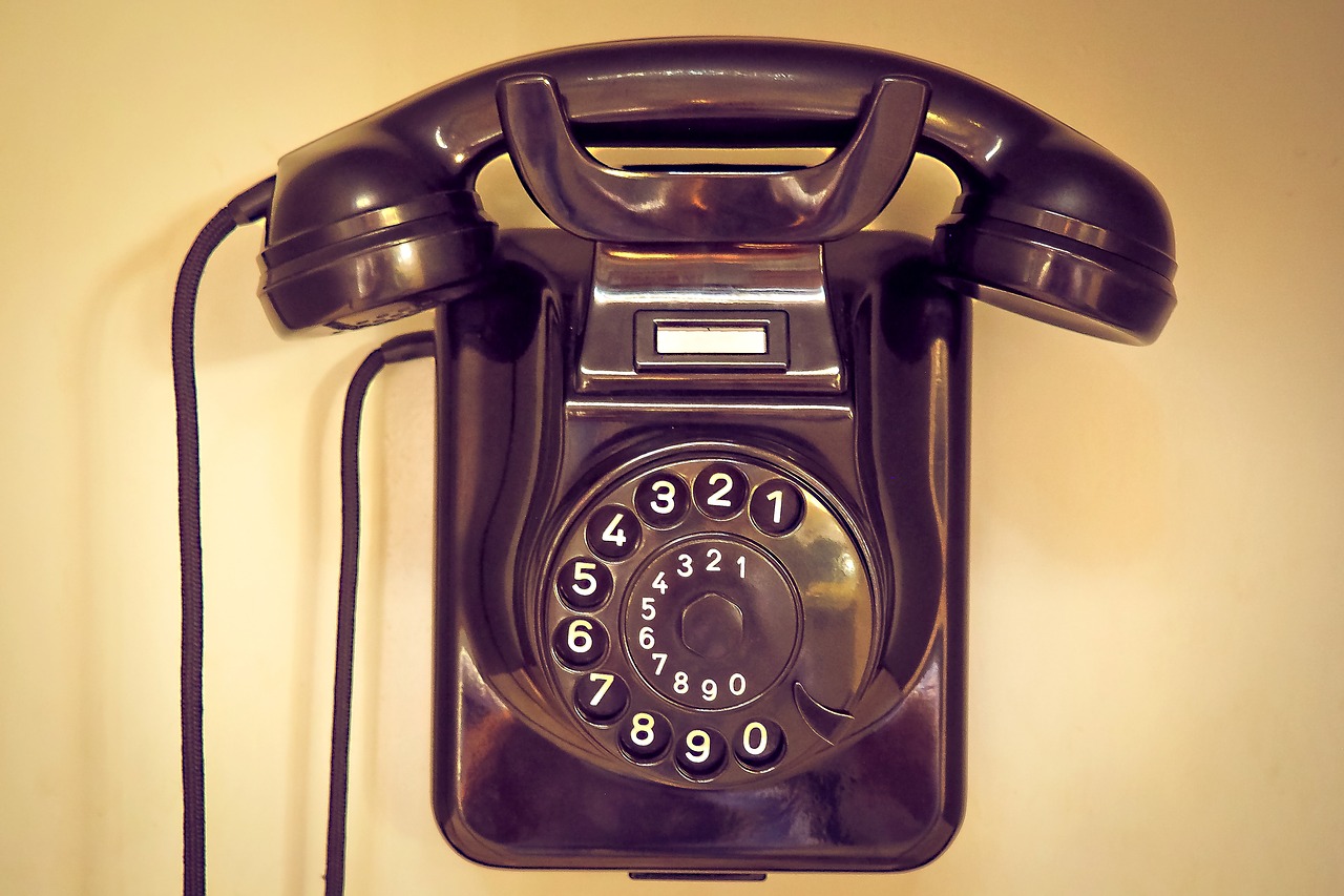 Image - phone old telephone handset