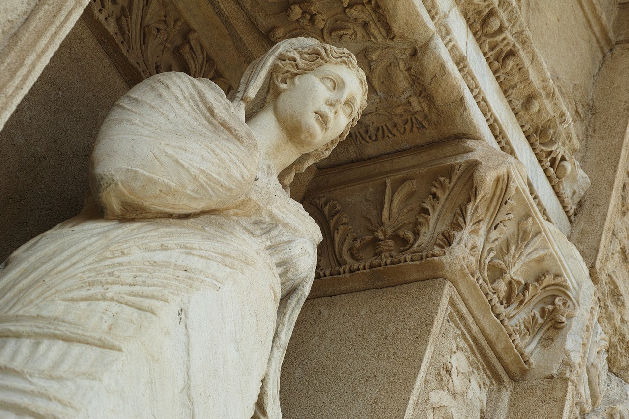 Image - sculpture efes turkey on kusadasi
