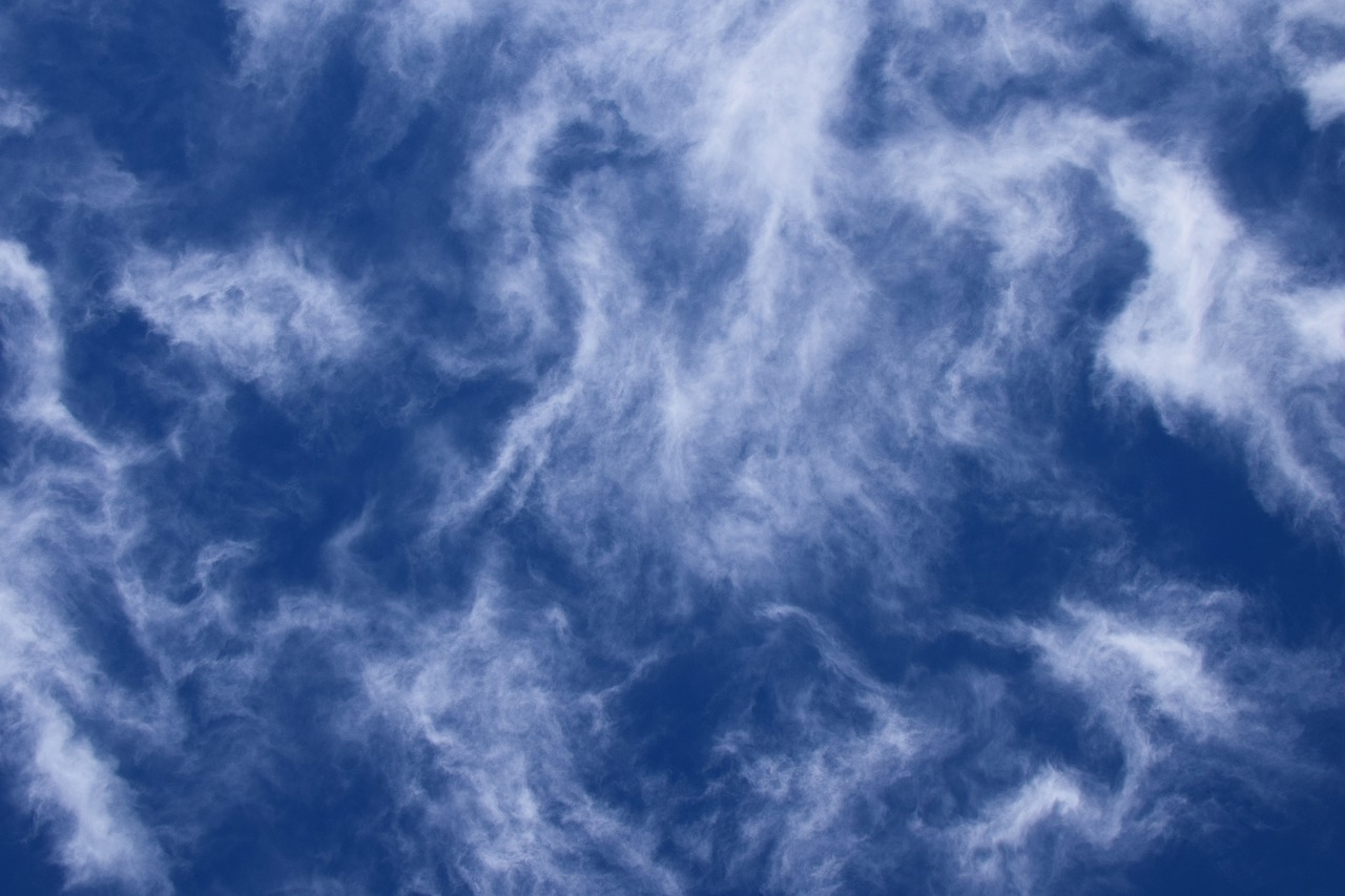 Image - fascinating wispy clouds cloudscape