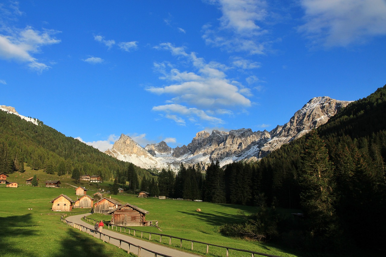 Image - mountain dolomites val di fassa
