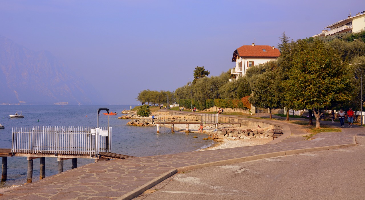 Image - path lake garda malcesine italy