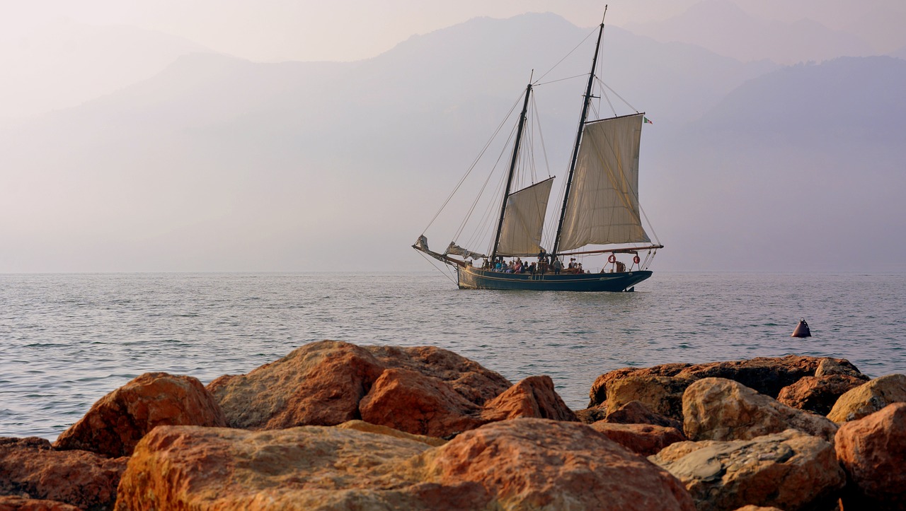 Image - sailing ship lake garda sails boat