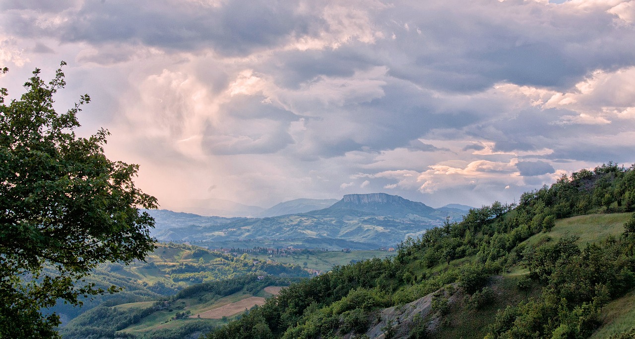 Image - landscape bismantova clouds