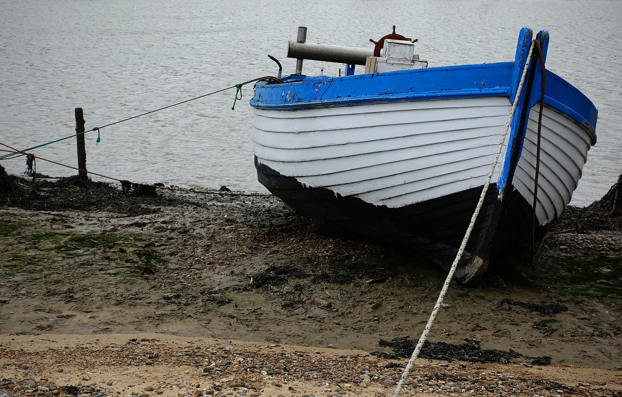 Image - boat shore high and dry moored