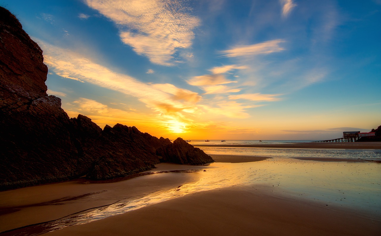 Image - sunrise tenby seascape wales coast