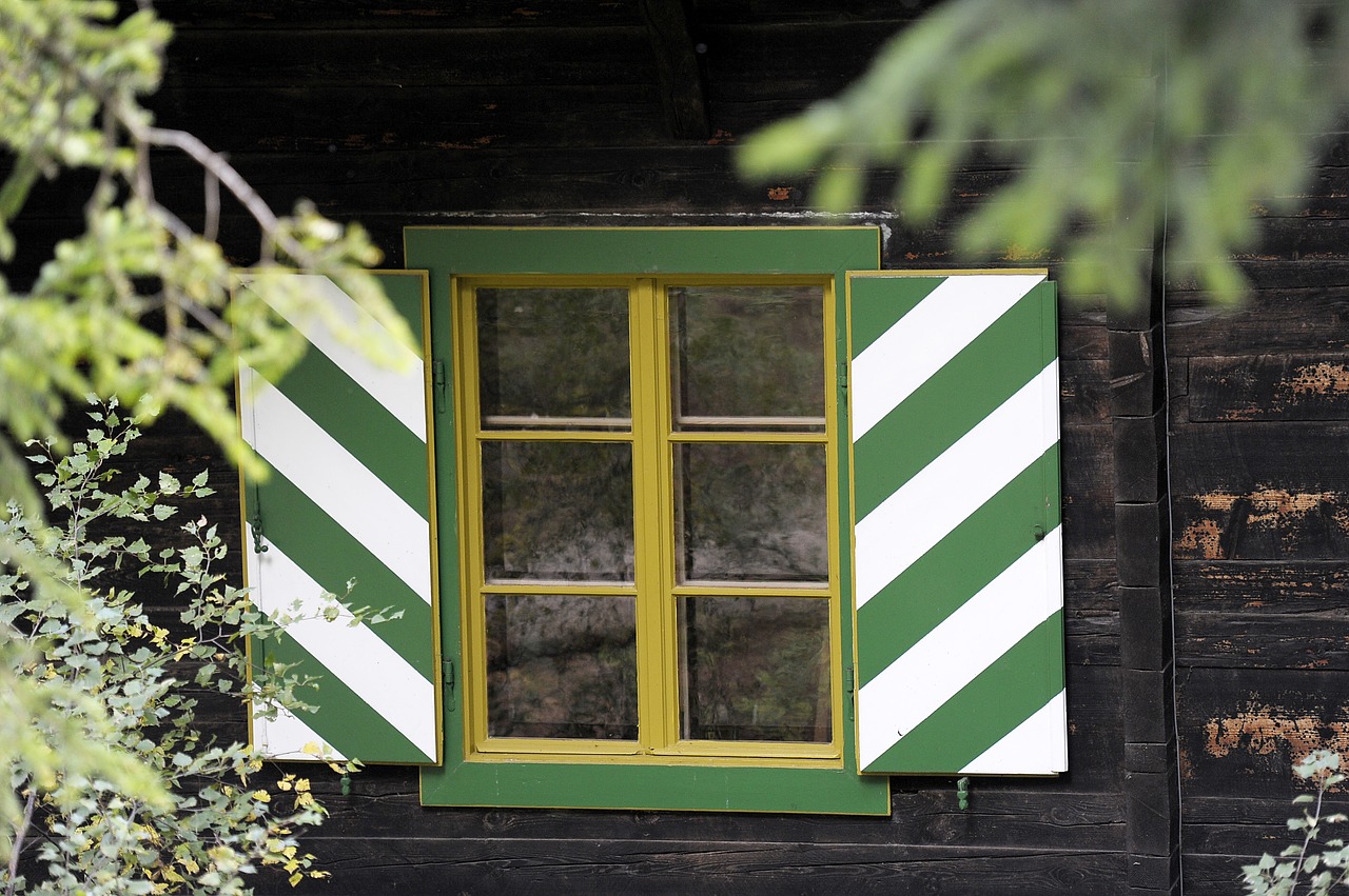 Image - window hut log cabin wood alm