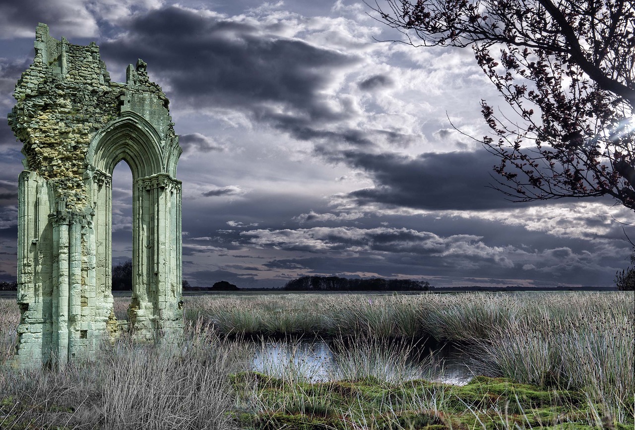 Image - abbey window ruin abbey