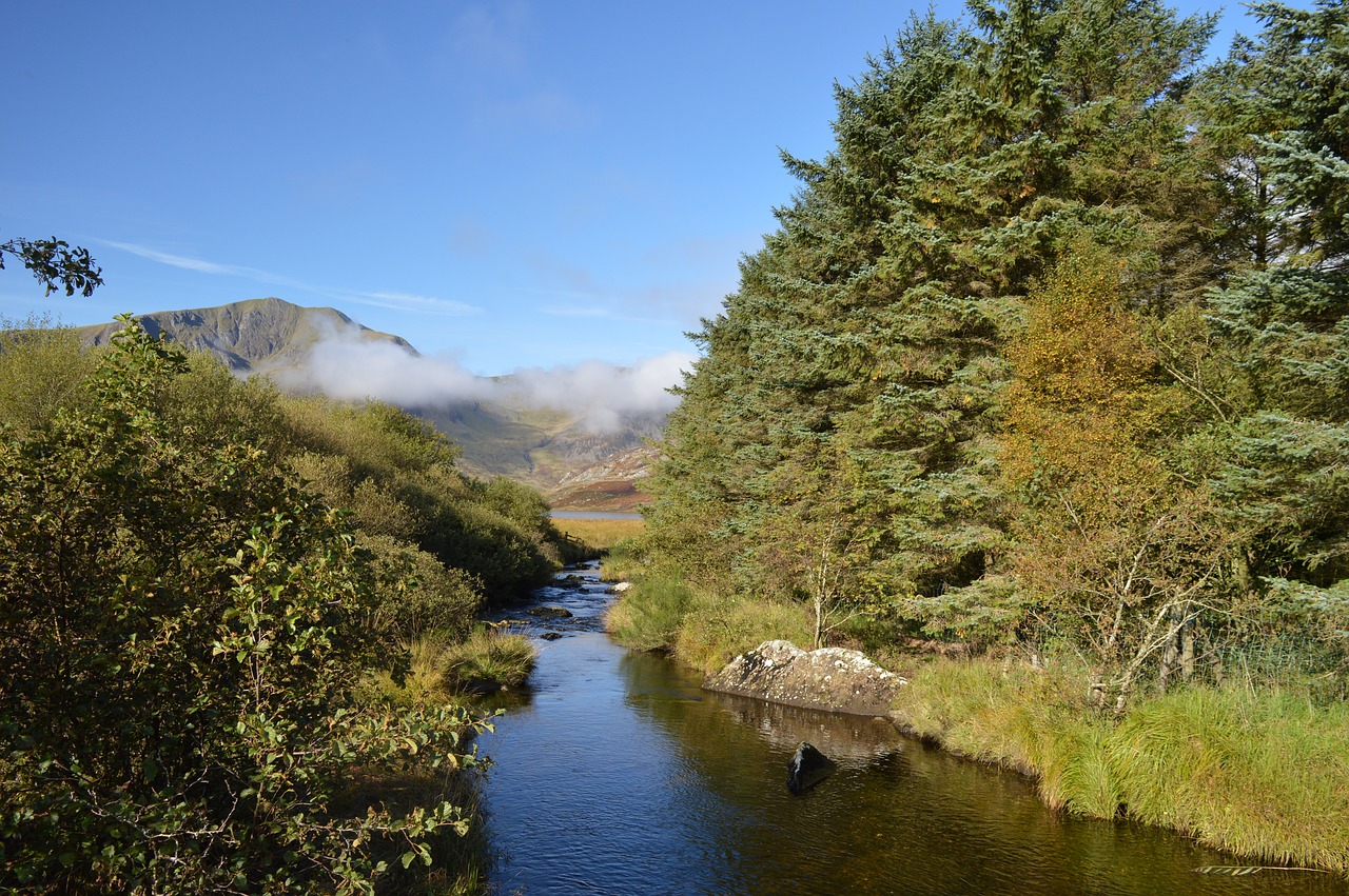 Image - stream mountains clouds north wales