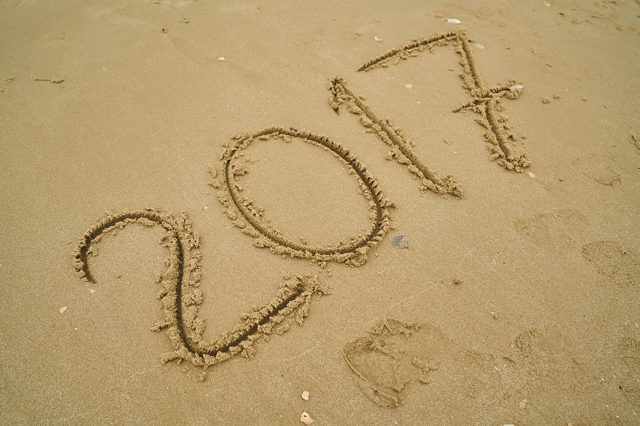 Image - new year figure beach sand iz