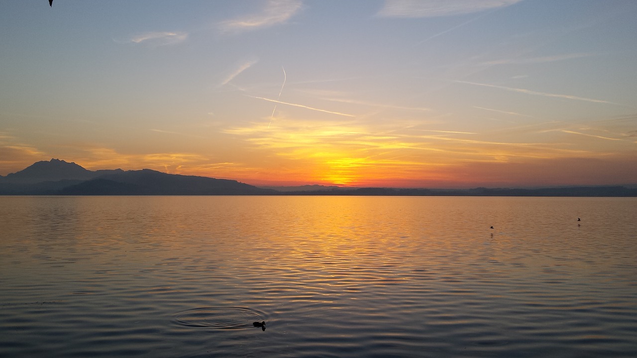 Image - sunset lake atmospheric zug