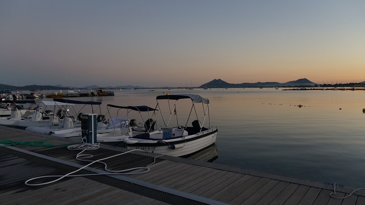 Image - port yacht motor boats