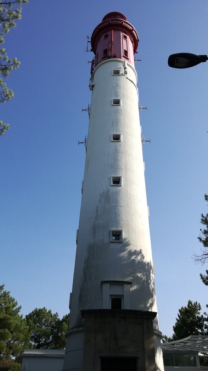 Image - lighthouse ocean arcachon