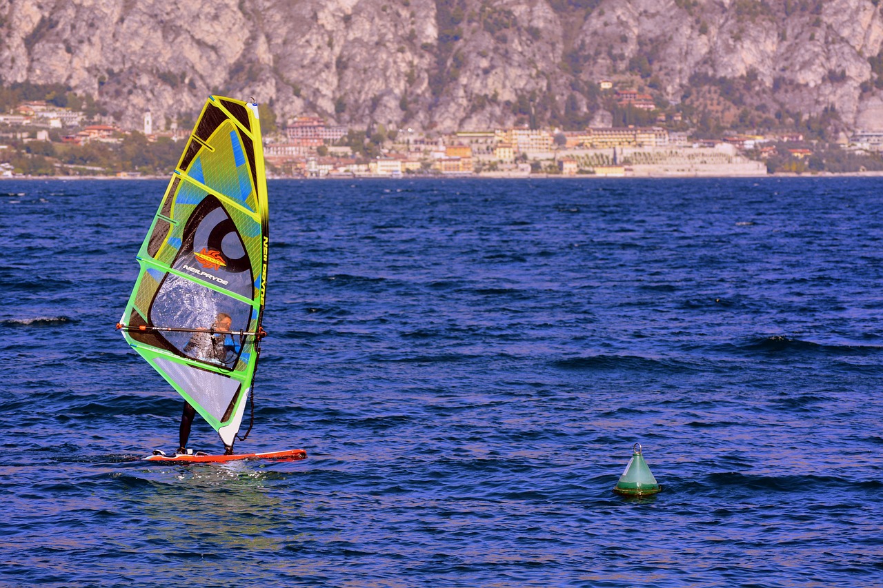 Image - windsurfing vela lake watersports