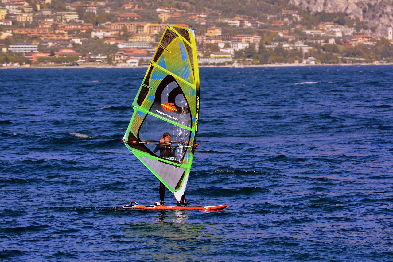 Image - windsurfing vela lake watersports