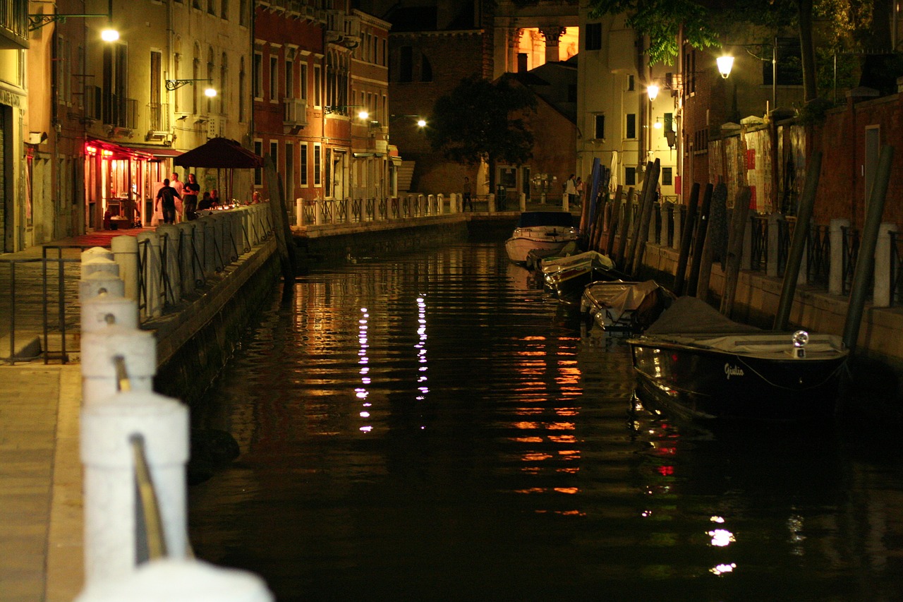 Image - italy water night travel europe