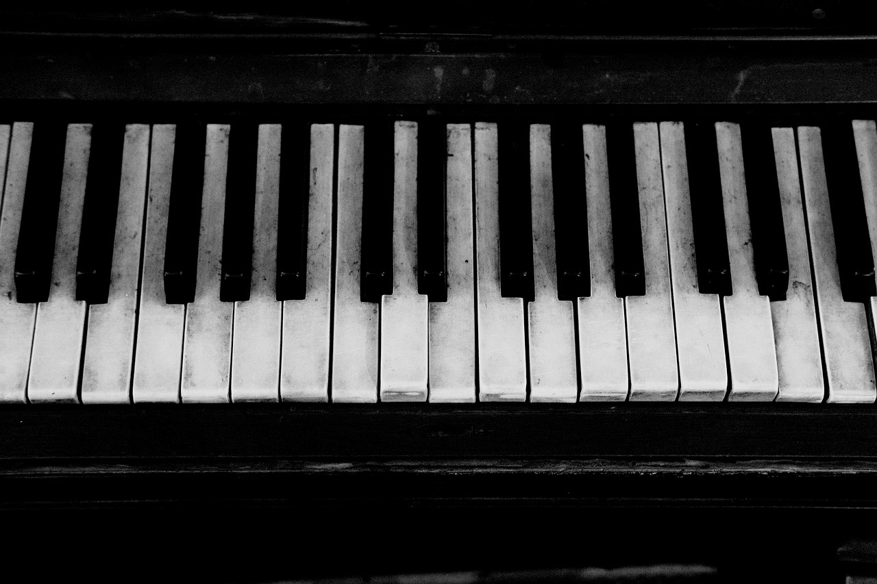 Image - piano old grand piano keyboard