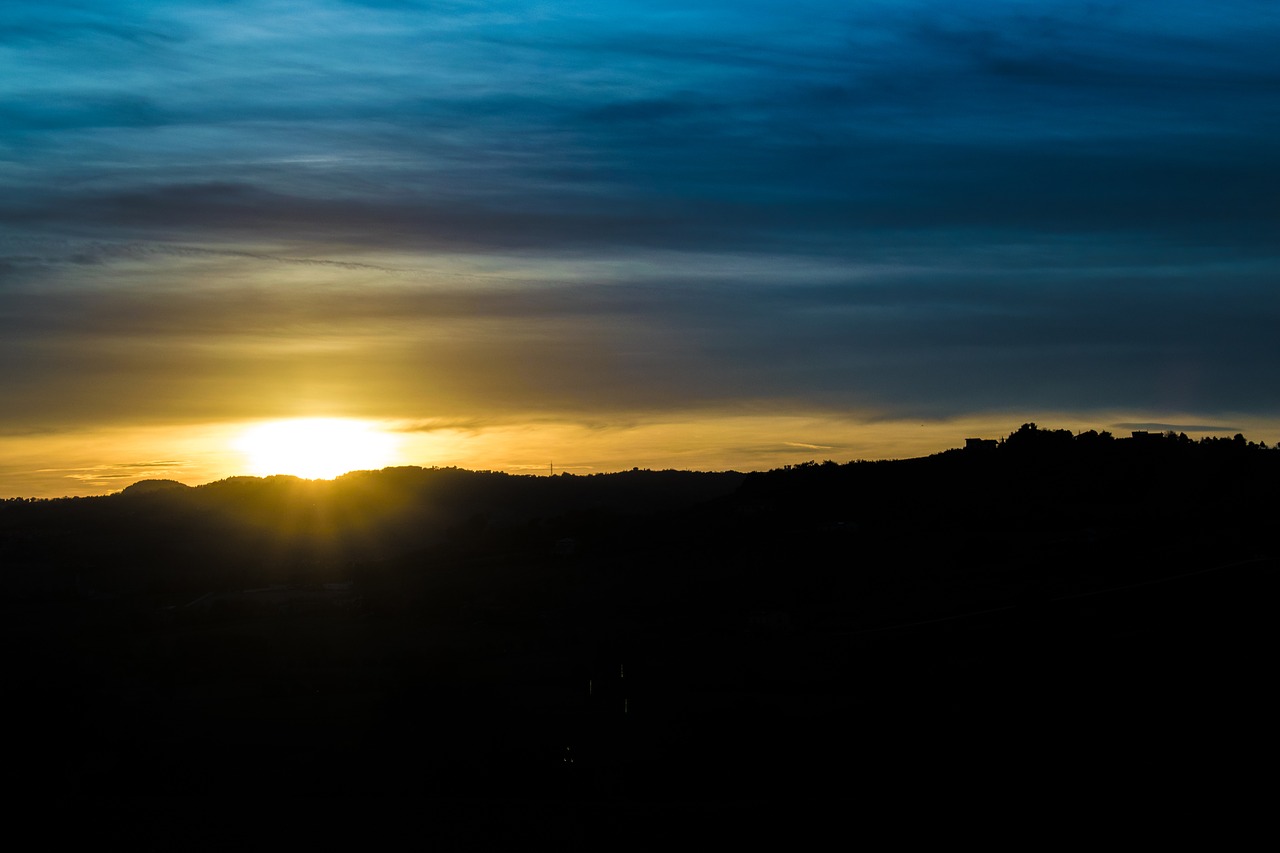 Image - sunset camerano horizon