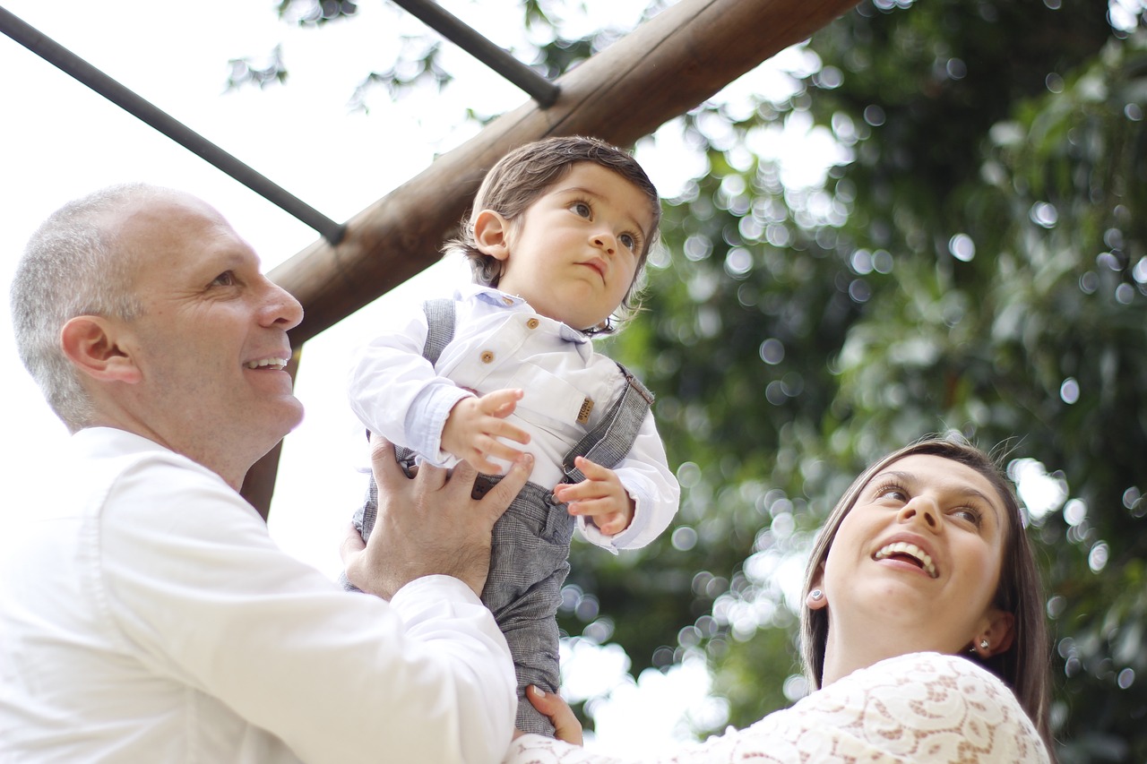 Image - family playing fun smiles child