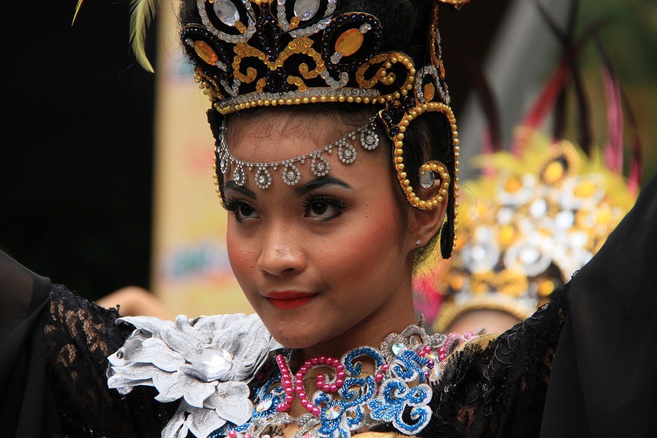 Image - dance traditional sunda culture