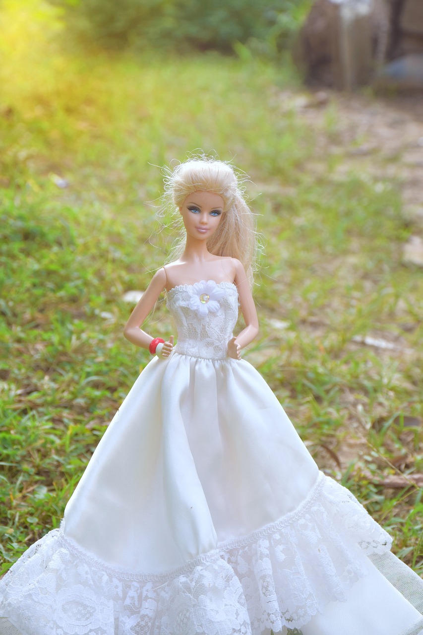 Image - bride doll pretty garden white