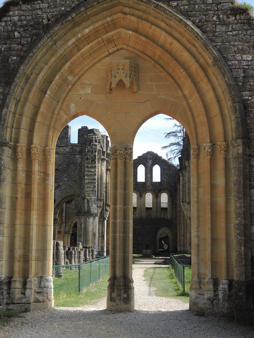 Image - ruin abbey monastery middle ages