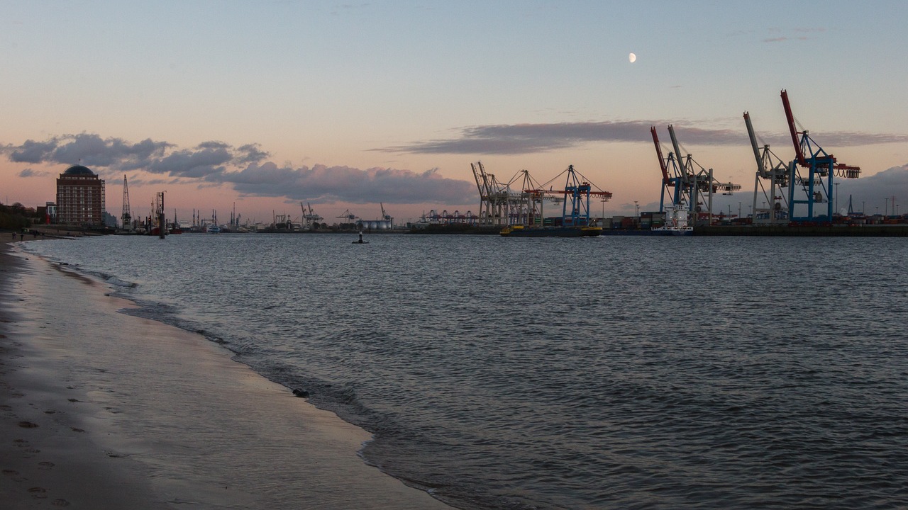 Image - hamburg elbe evening port ship