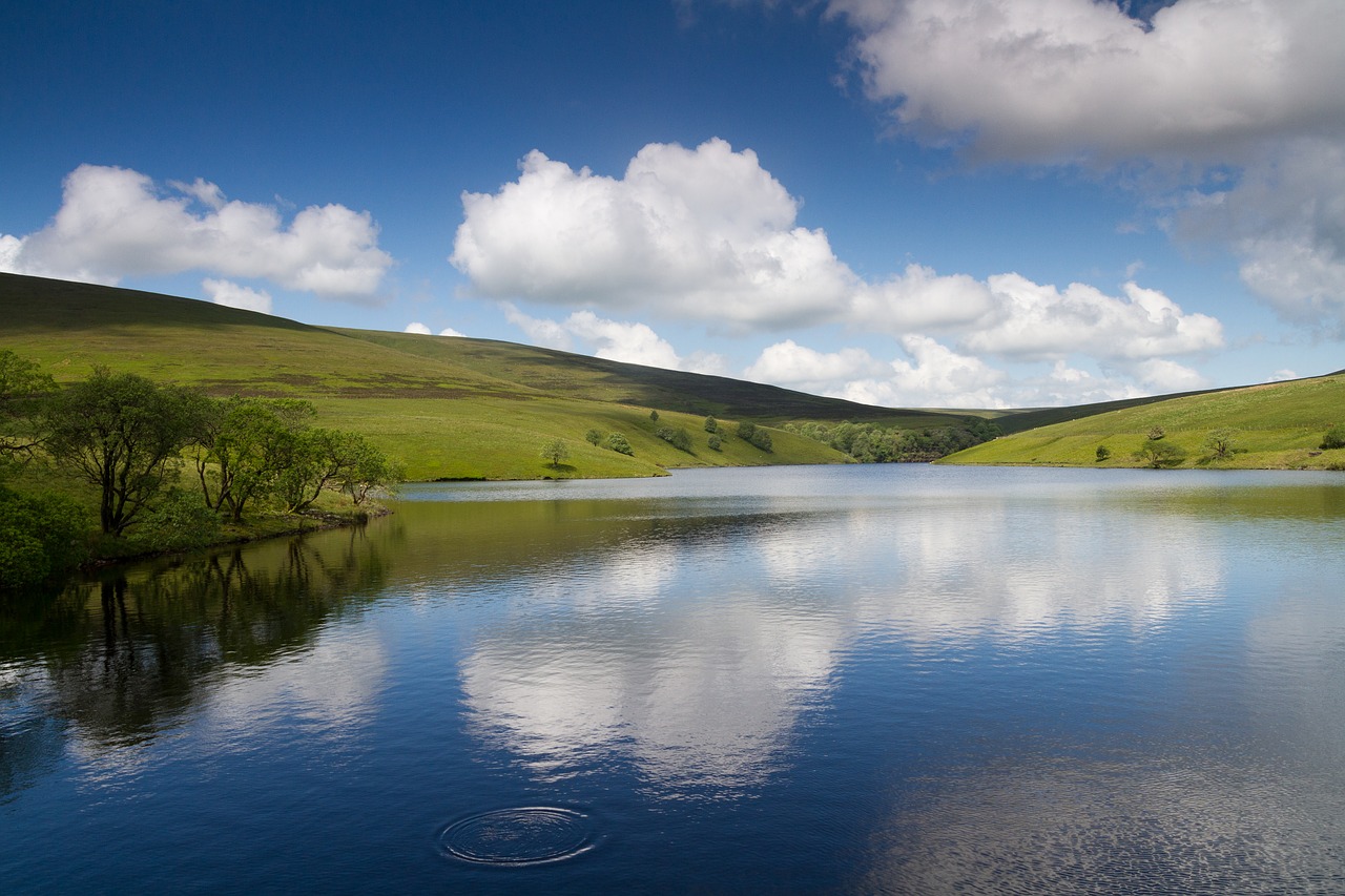 Image - landscape sky cloud outdoor loch