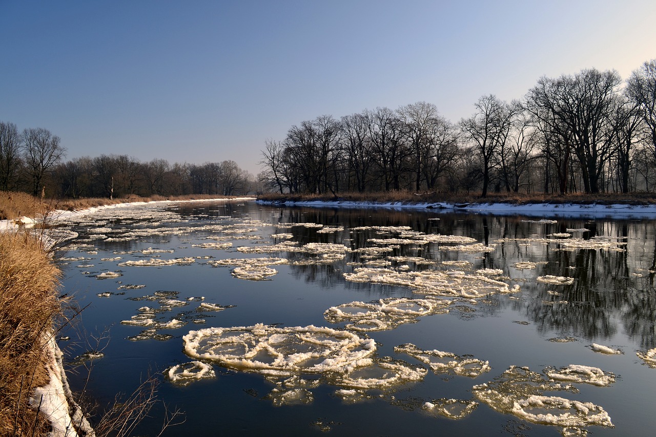 Image - winter river poland