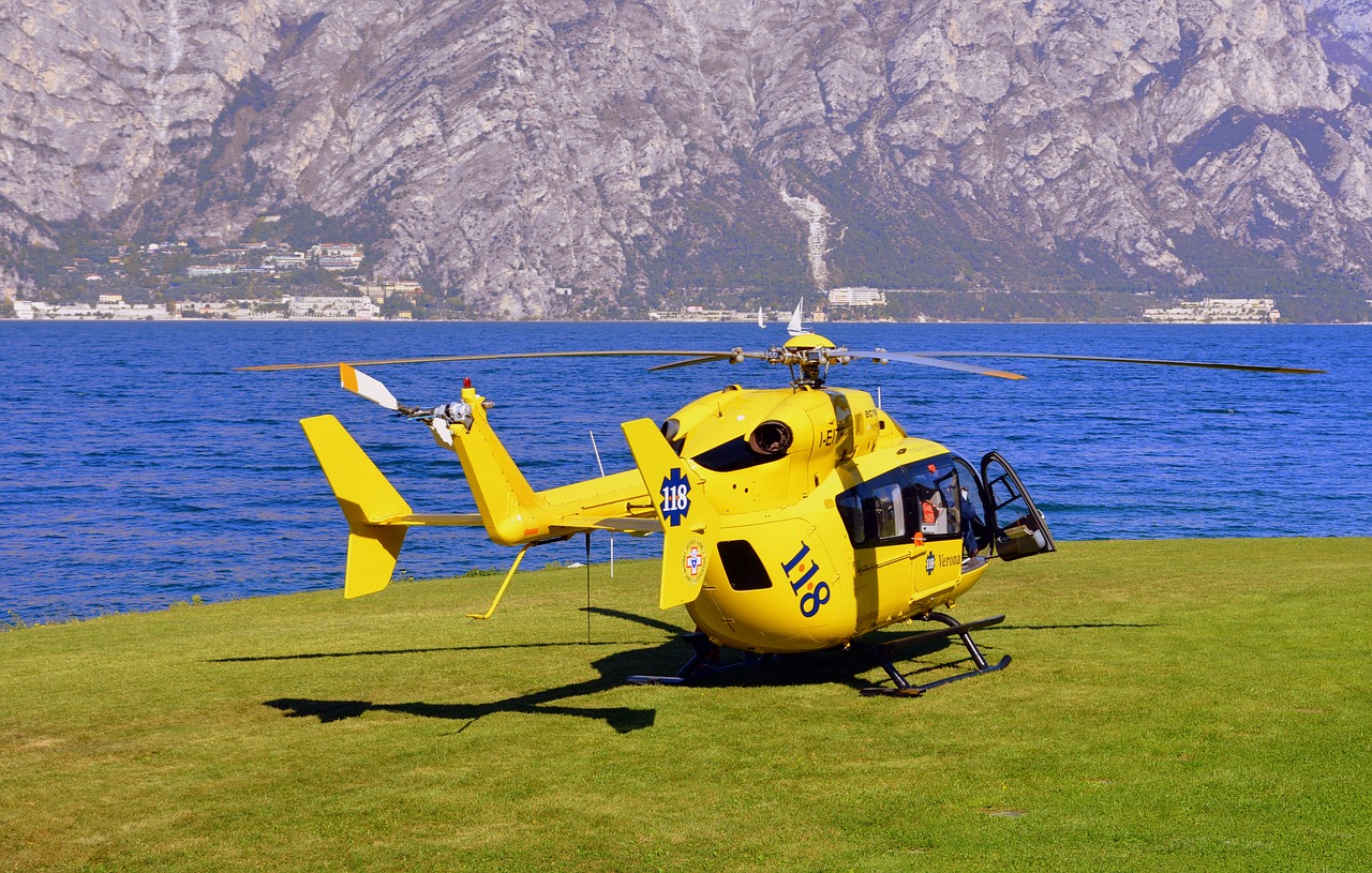 Image - helicopter emergency lake 118