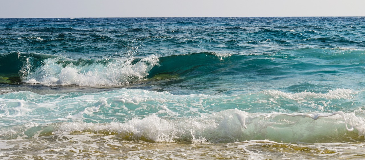 Image - waves wind crushing sea nature