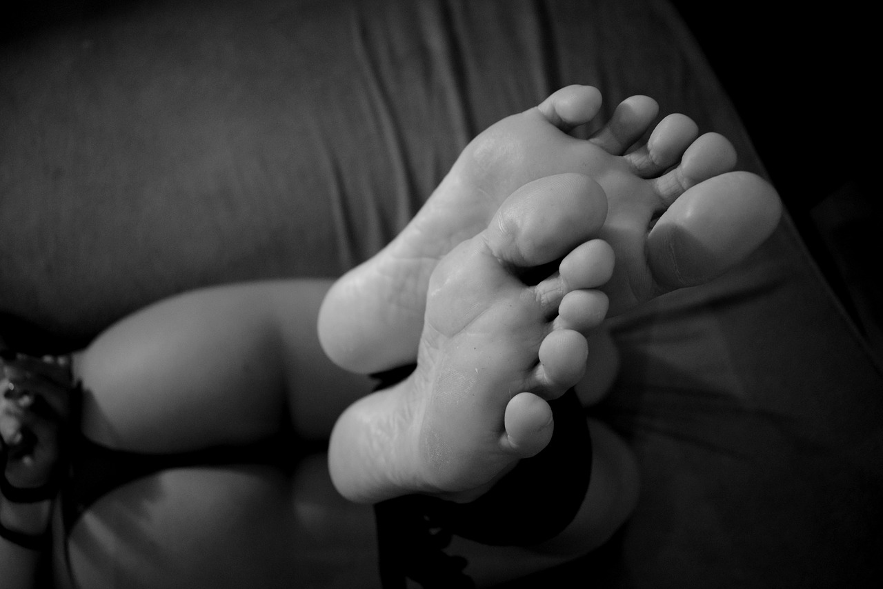 Image - legs soles black and white barefoot