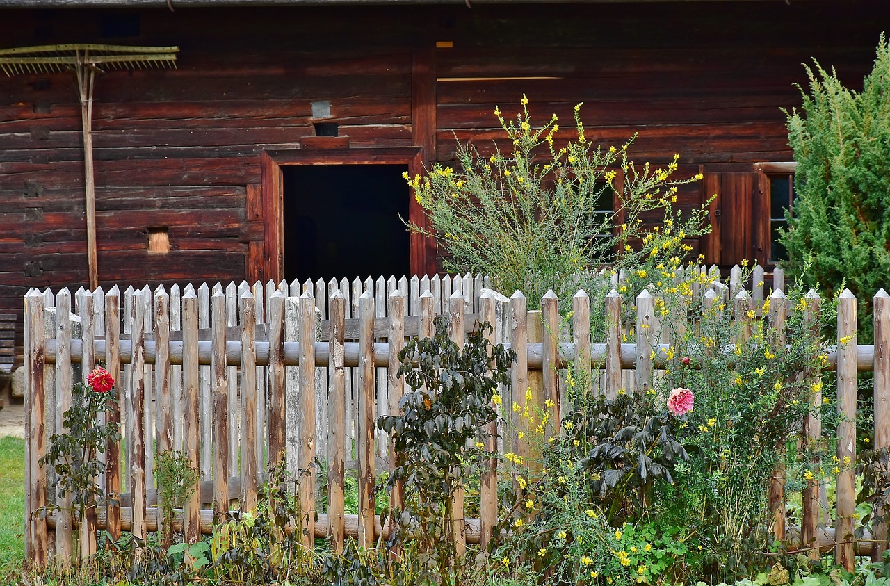 Image - cottage garden garden fence